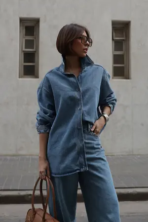 CAMISA JEANS AMPLA DENIM MÉDIO