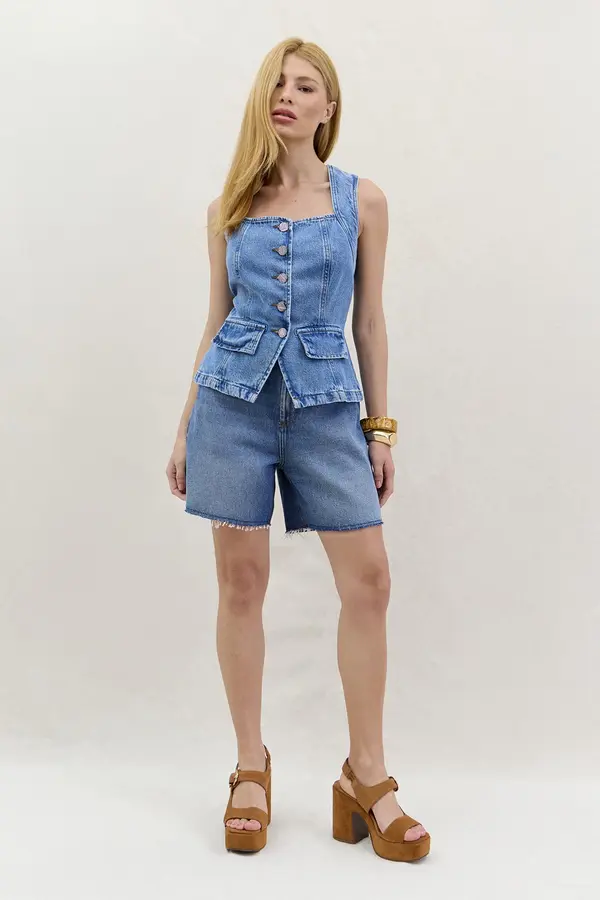 BERMUDA JEANS BARRA A FIO DENIM MÉDIO