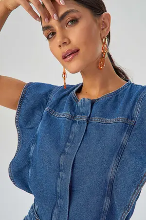 TOP JEANS COM BABADO DENIM MÉDIO