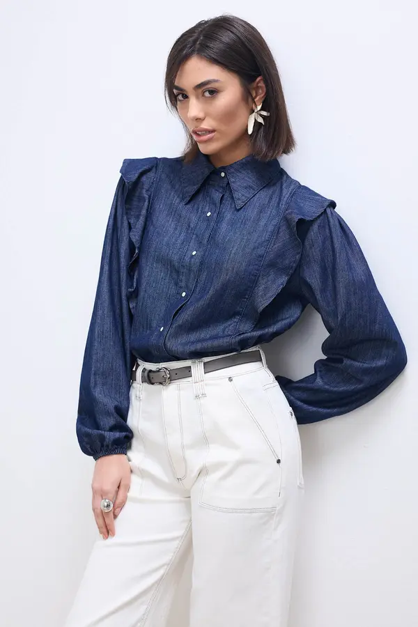 CAMISA JEANS COM BABADO DENIM ESCURO