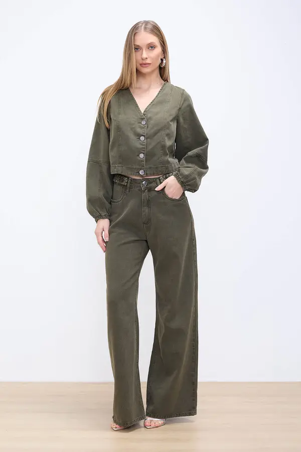 CALÇA DE SARJA RETA COM TRANÇA VERDE MILITAR