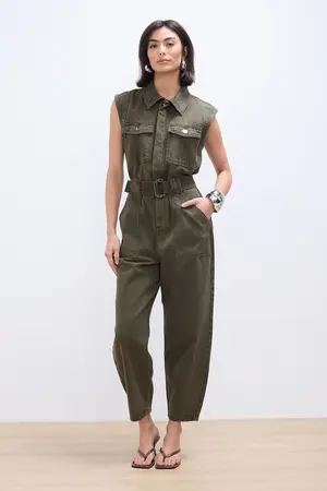 MACACÃO JEANS SLOUCHY SEM MANGA VERDE MILITAR