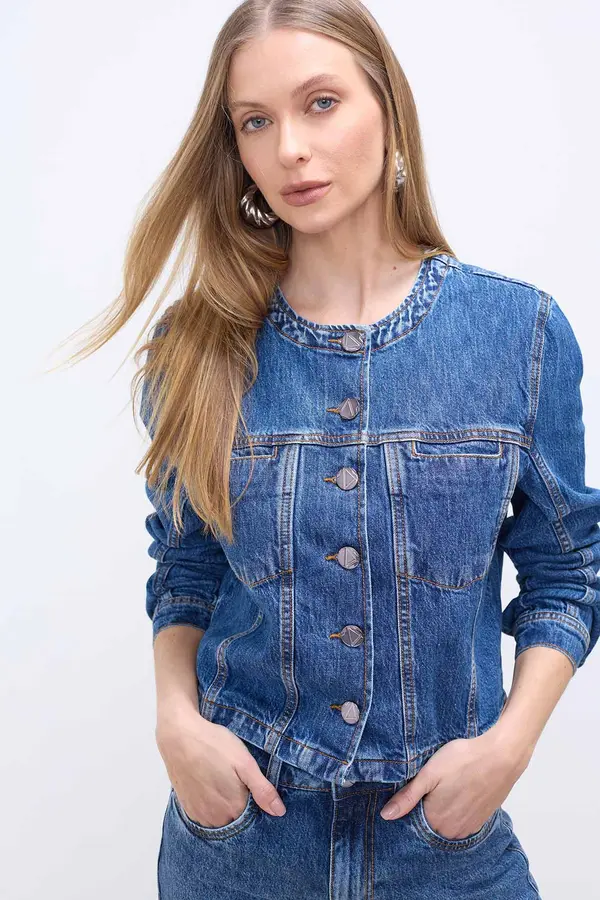 JAQUETA JEANS TRUCKER SEM GOLA DENIM MÉDIO