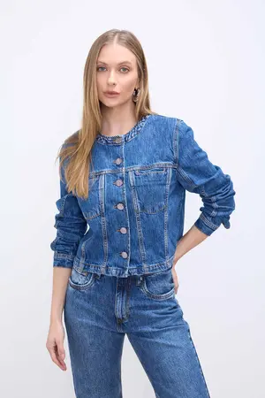 JAQUETA JEANS TRUCKER SEM GOLA DENIM MÉDIO