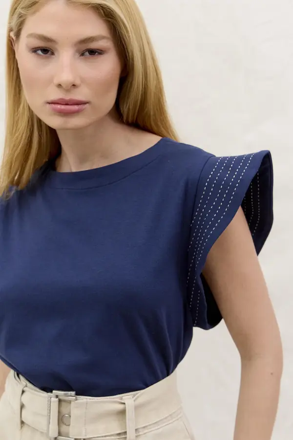 BLUSA MANGA COM BABADO BORDADO AZUL