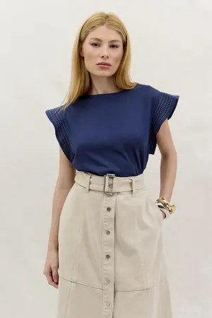 BLUSA MANGA COM BABADO BORDADO AZUL