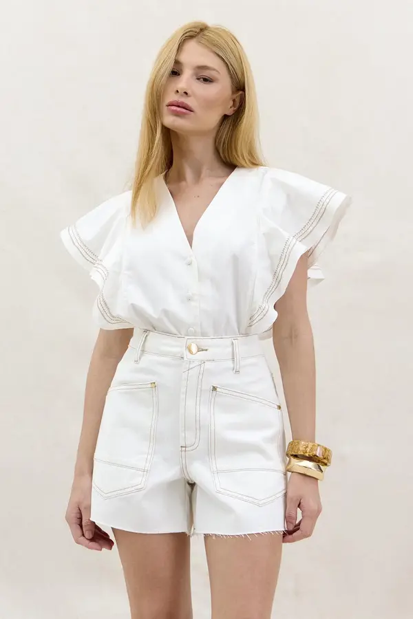 SHORT DE SARJA COM MAXI BOLSOS OFF WHITE