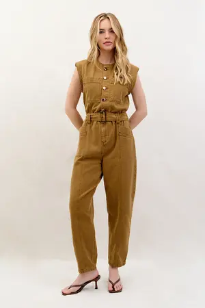 MACACÃO DE SARJA COM CINTO OCRE