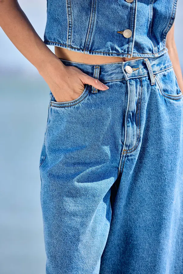 BERMUDA JEANS SOLTA DENIM MÉDIO