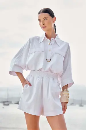 SHORTS COMFY DE LINHO COM BOLSOS