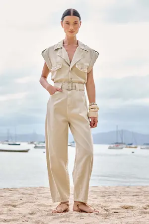 MACACÃO DE SARJA MANGA CURTA SLOUCHY OFF WHITE