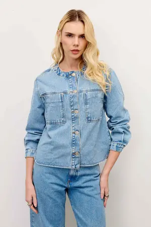 JAQUETA JEANS AMPLA COM BOLSOS DENIM MÉDIO