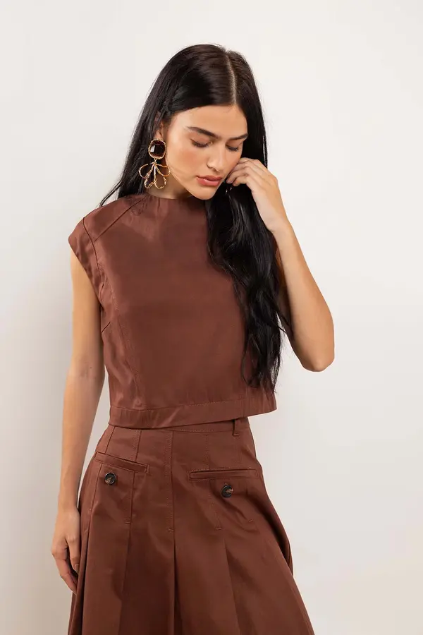 SAIA DE SARJA MIDI COM PREGAS MARROM