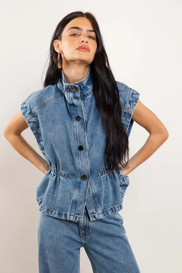 BLUSA JEANS COM CINTURA MARCADA DENIM MÉDIO