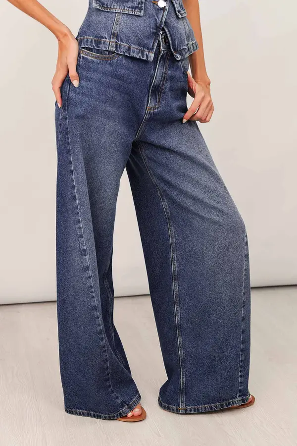 CALÇA JEANS PANTALONA COM RECORTE DENIM ESCURO